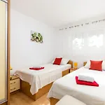 Apartman With Parking Space Kastel Kambelovac - - 21645 Kaštela