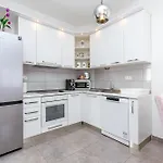 With Parking Space Kastel Kambelovac - - 21645 Apartman Kaštela