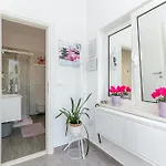 With Parking Space Kastel Kambelovac - - 21645 Apartman